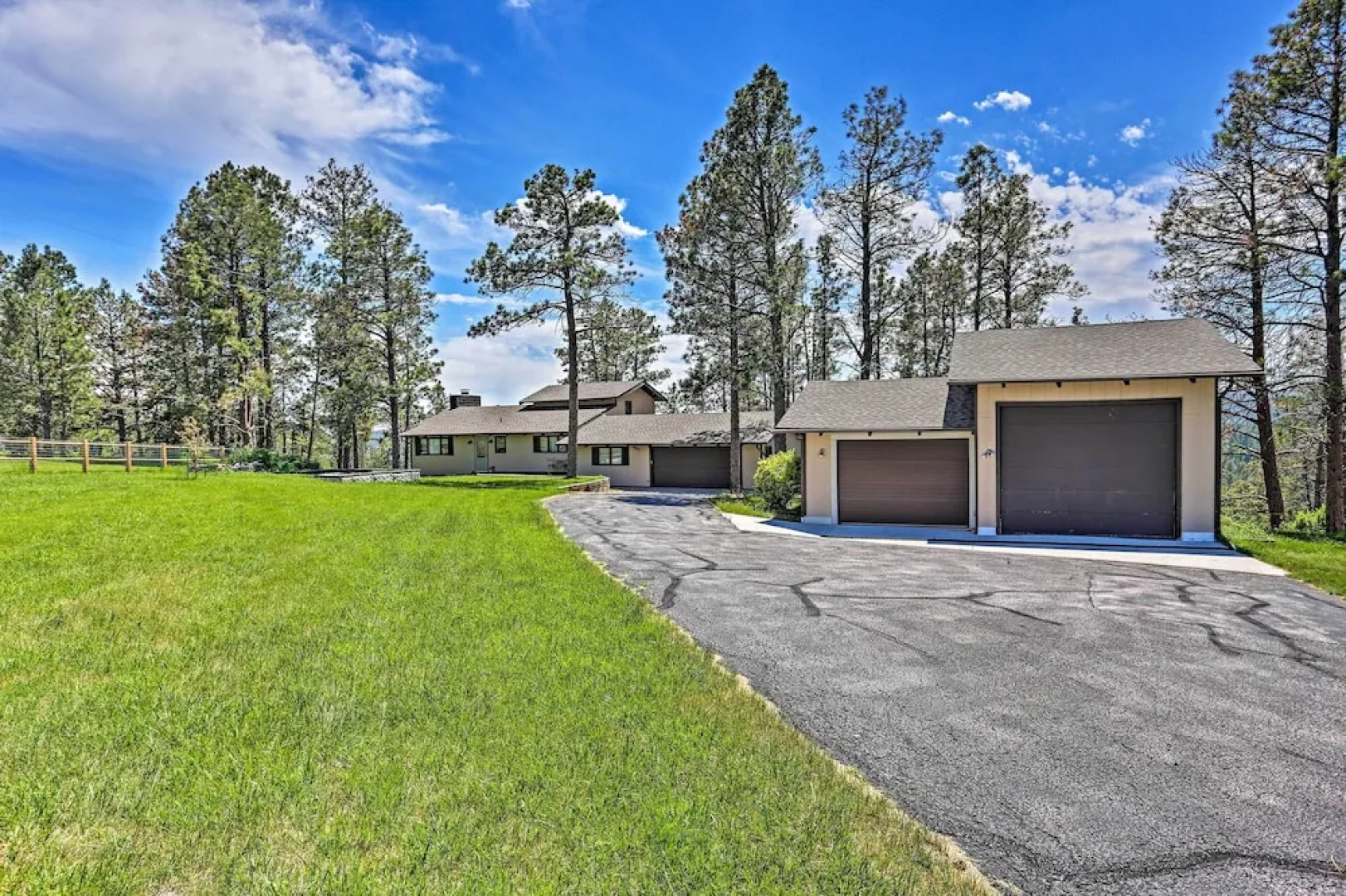 Rustic Black Hills Retreat w/ Expansive Views