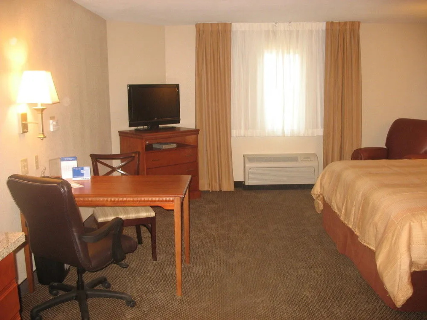 Candlewood Suites Waterloo- Cedar Falls