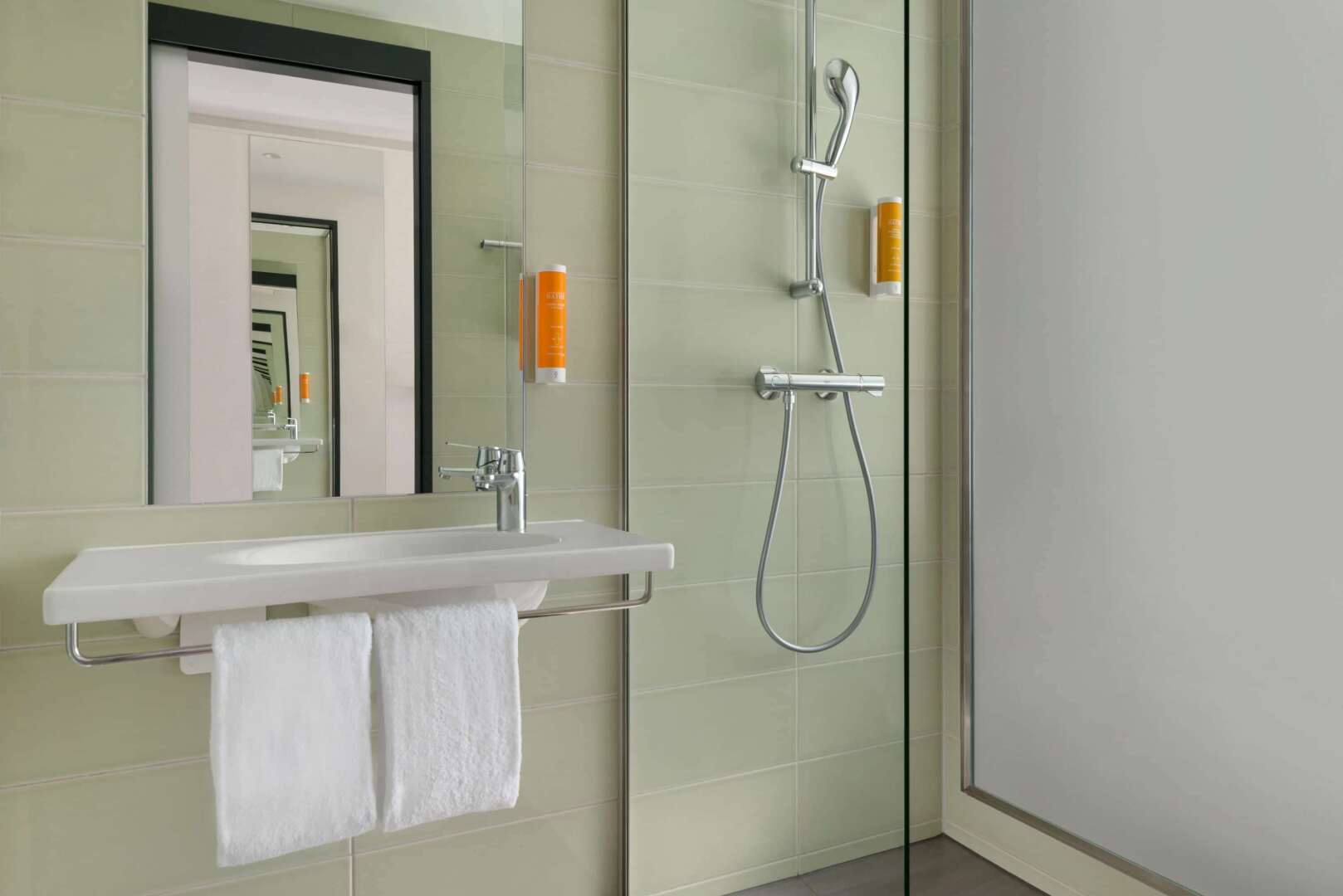 Super 8 by Wyndham Mainz Zollhafen