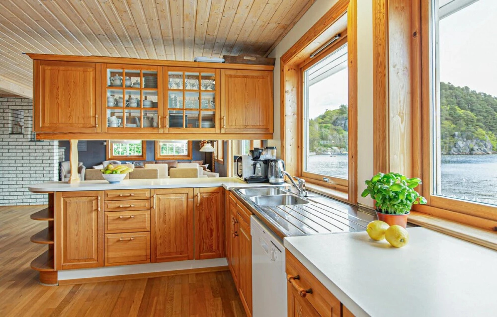 Nice Home in Farsund With 5 Bedrooms and Wifi