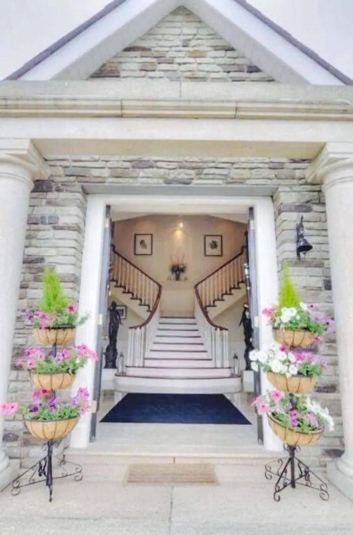 Lakeview Lodge Bed and Breakfast