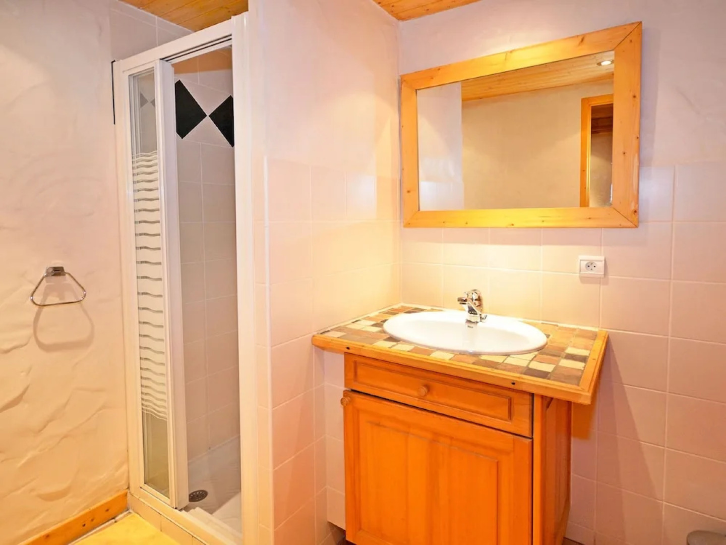 Luxurious Chalet in Champagny-en-vanoise Near Ski Area