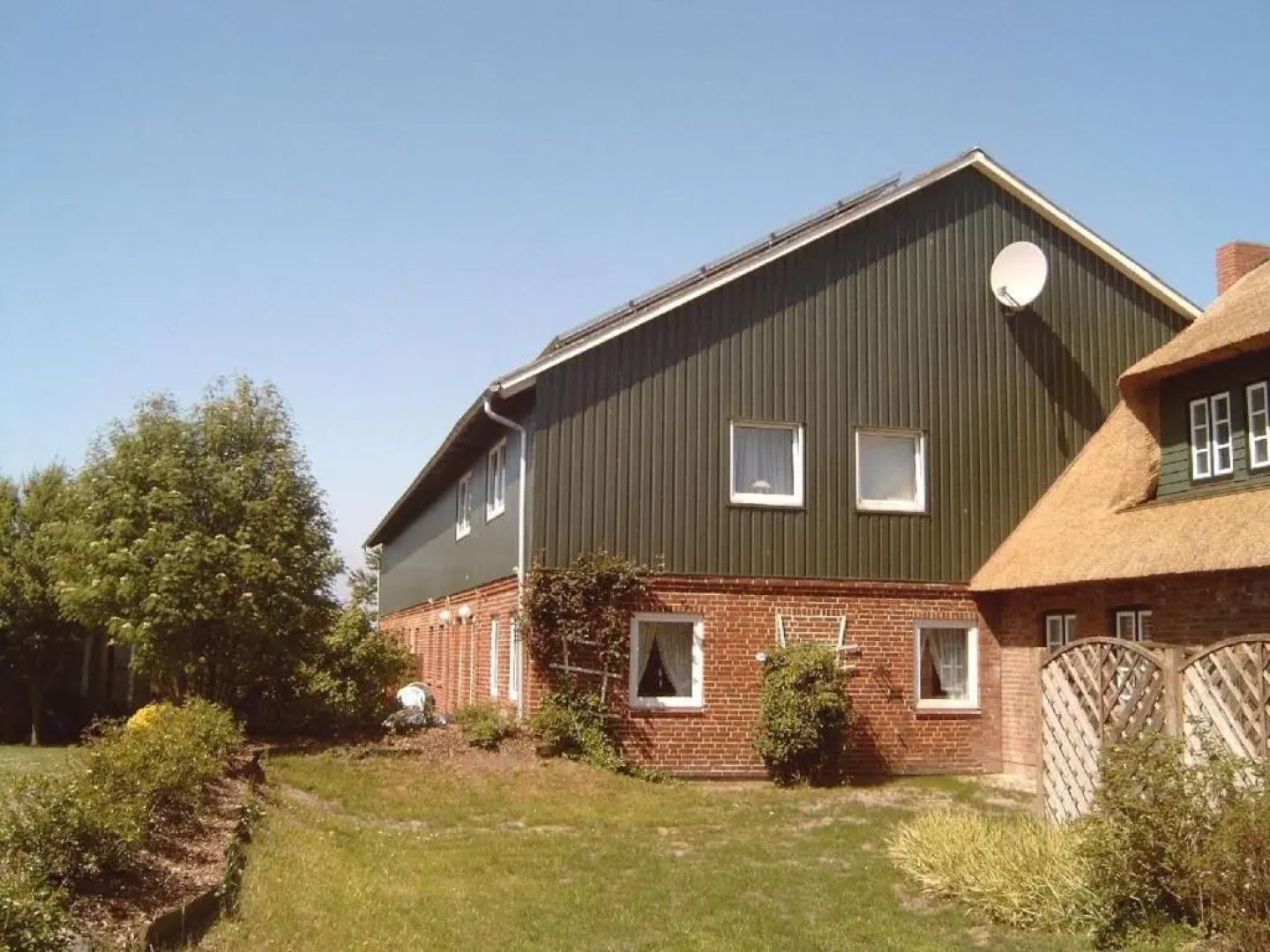 Ferienhof-Carstensen-Wohnung-Leuchtturm