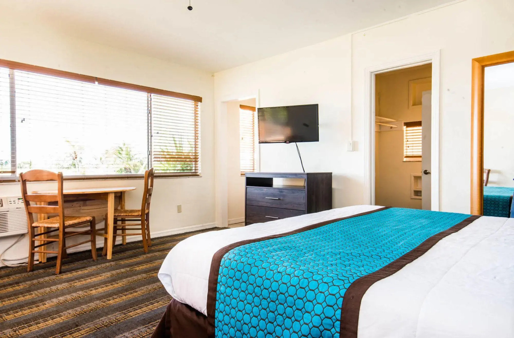 Ocean Club Treasure Island Hotel