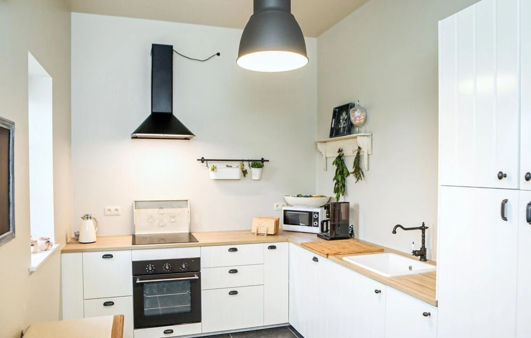 Amazing Home in Stavele With 4 Bedrooms and Wifi