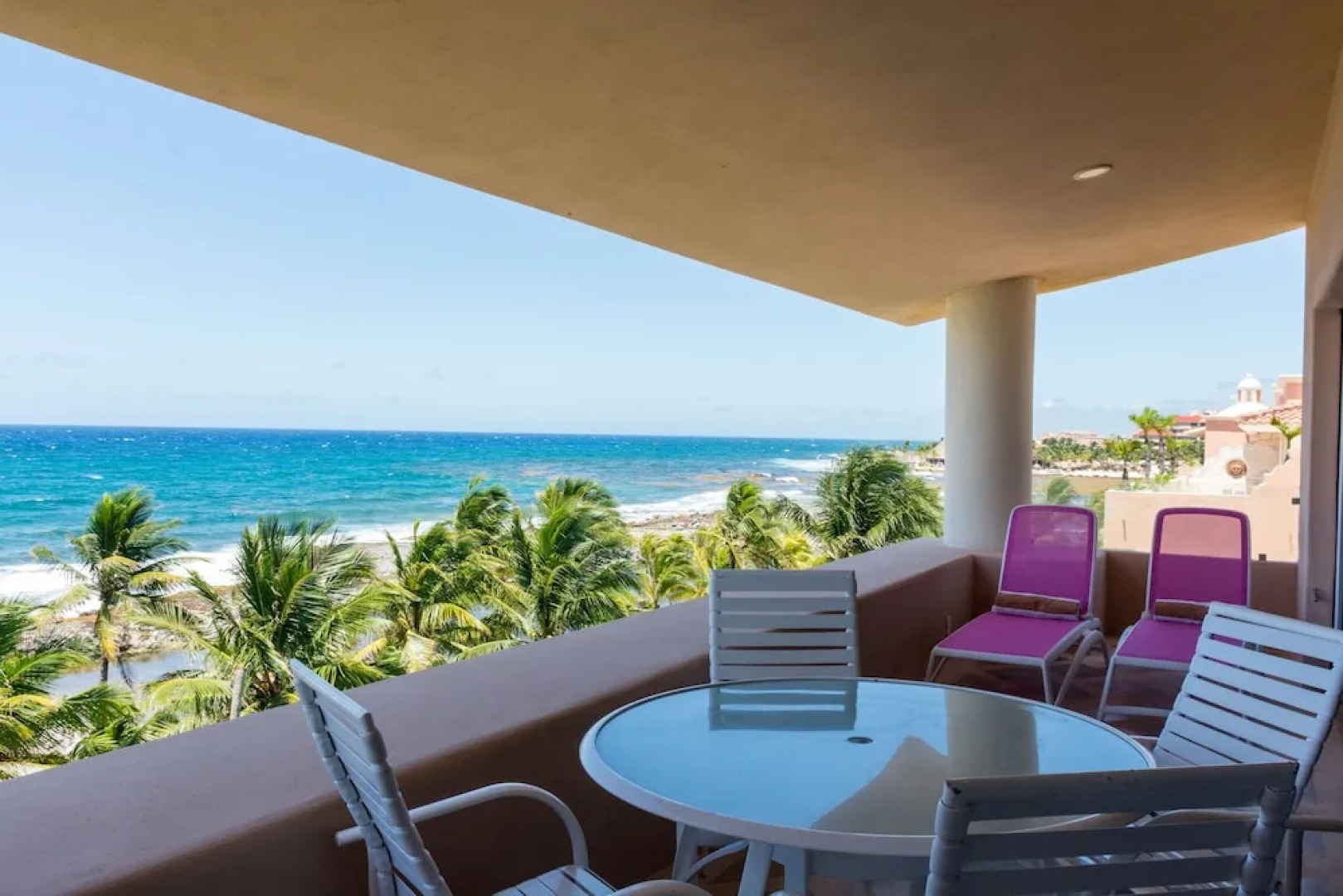 Costa Brava B4. Ocean View Balcony, Wifi, Netflix