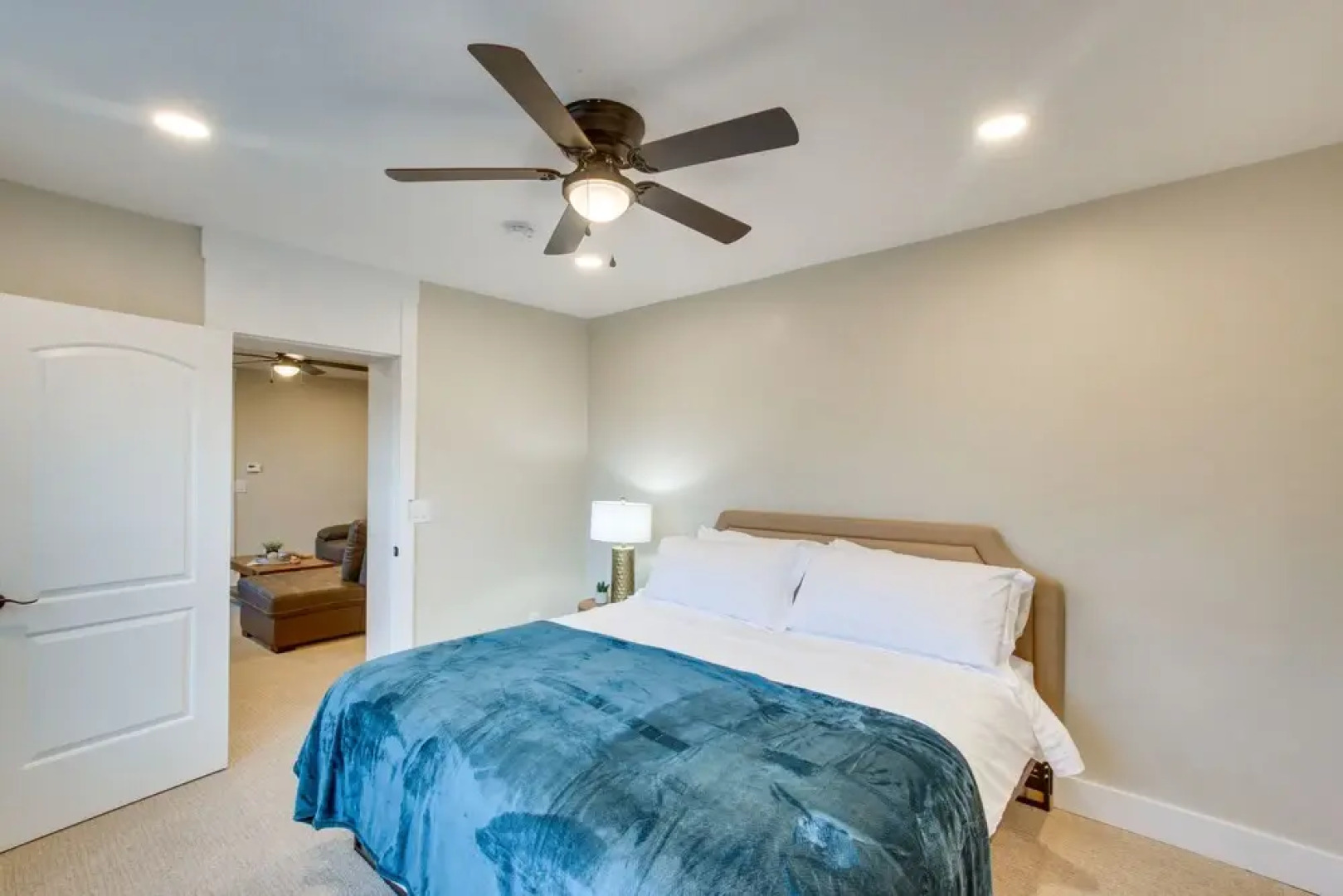 Stylish Logan Retreat w/ Smart TV + Central A/c!