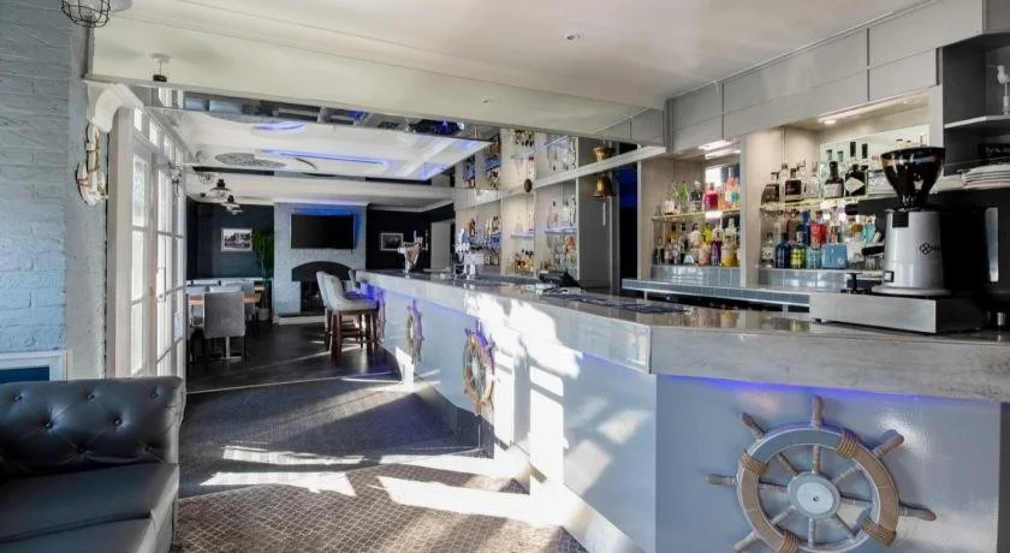 The Quayside Hotel and Bar