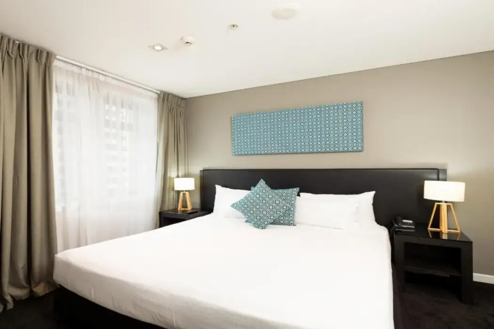 Отель Oaks Auckland