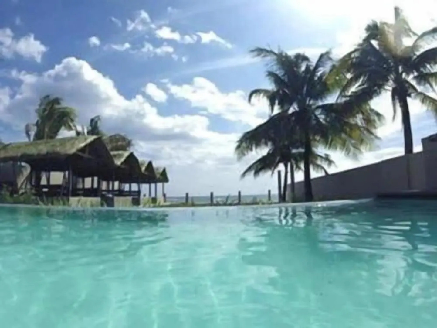 Brizo Hotel and Beach Resort