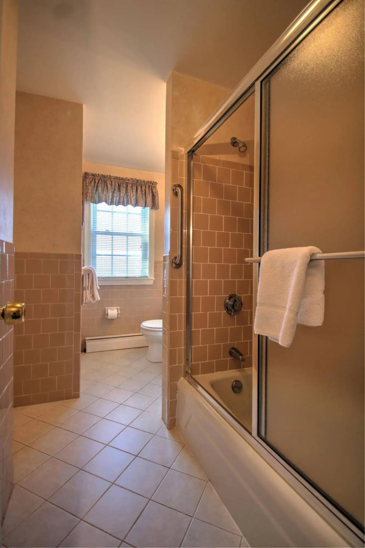 Colonial Acres Resort