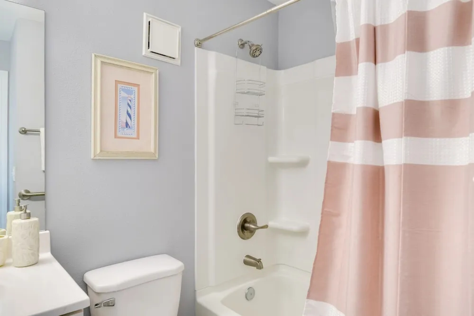 Gulf Shores Condo: Covered Balcony & Beach Access