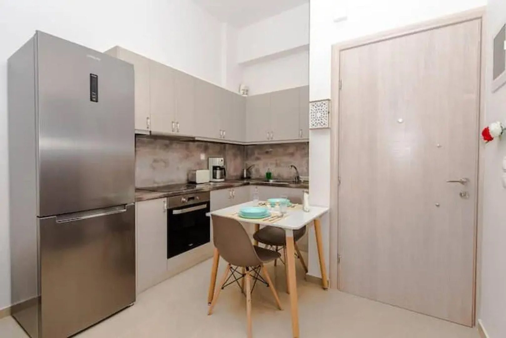 Eliora Studio & Aelia Apartment