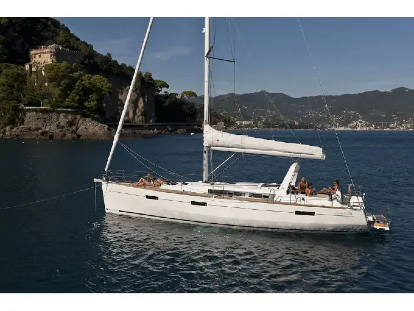 Discover Sailing Asia - Hong Kong