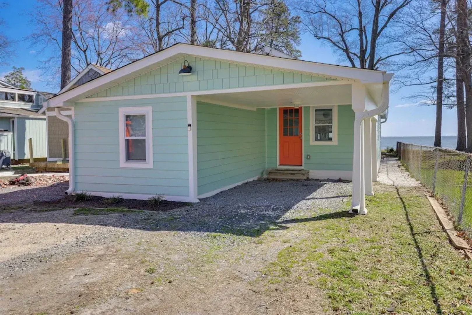 Bayfront Maryland Retreat w/ Deck, Near Beaches!