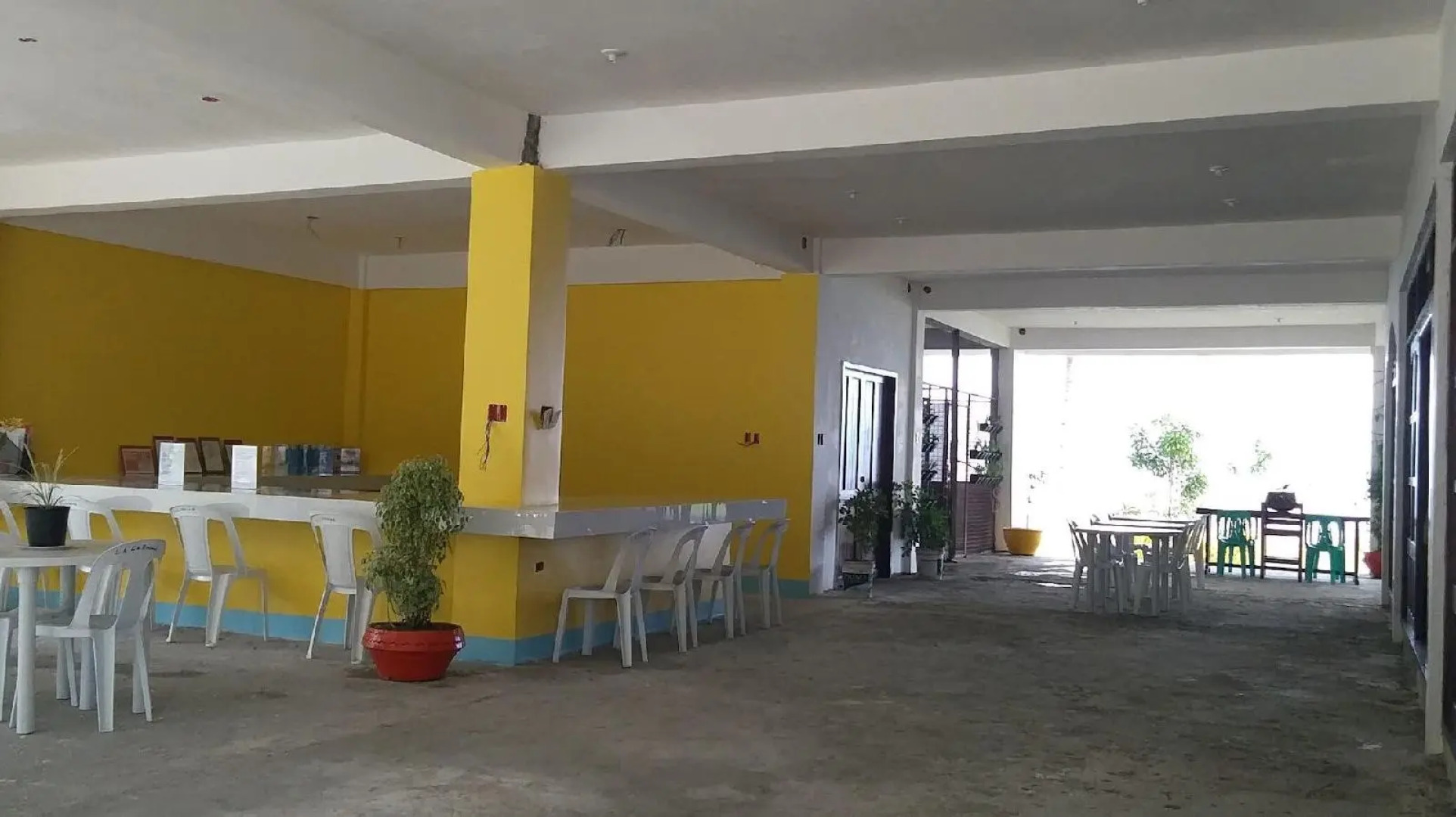 la caballa beach resort bar & grill