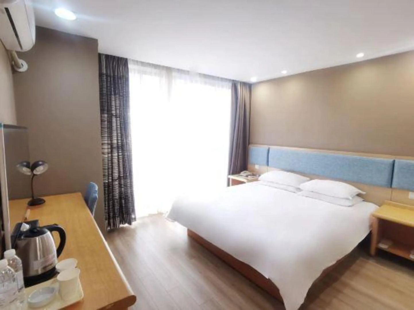 Homeinn Hotel (Wuxi Binhu Commercial Street Taihu Yuantouzhu Scenic Area)