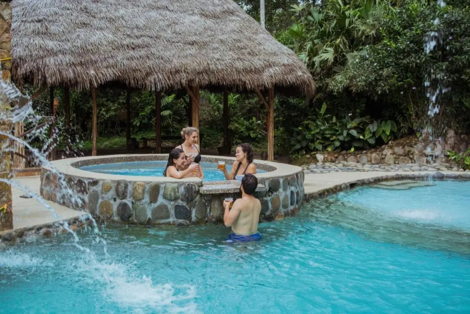 Socia/tel Amazon Tena