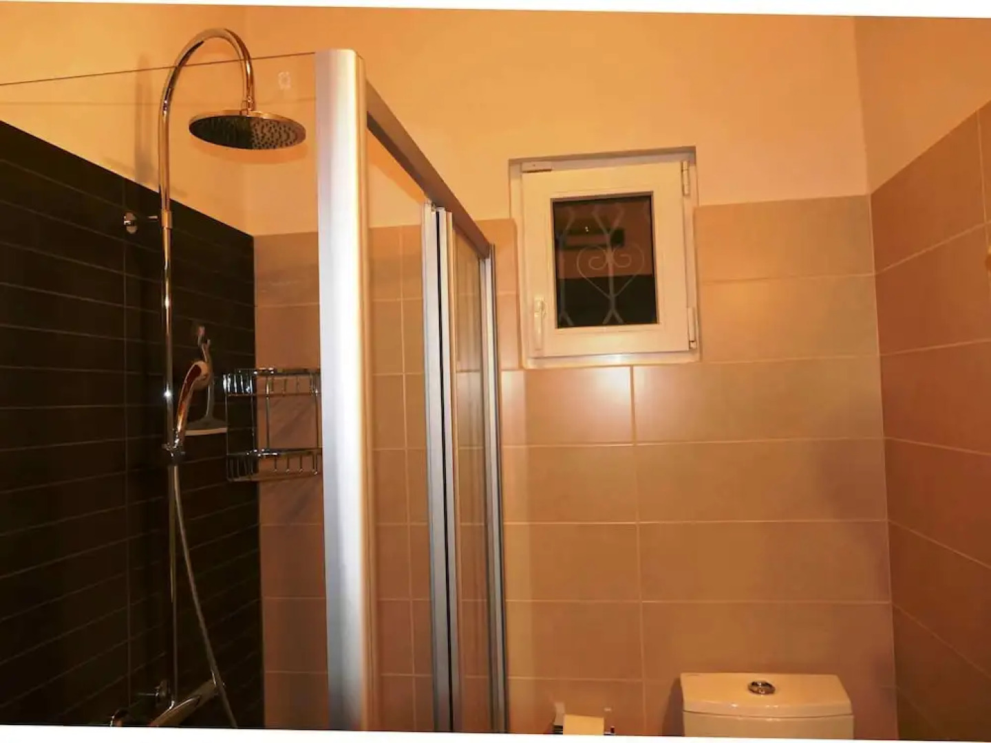 Home With Small Pool Near Athens, Easily Accessible by Public Transport