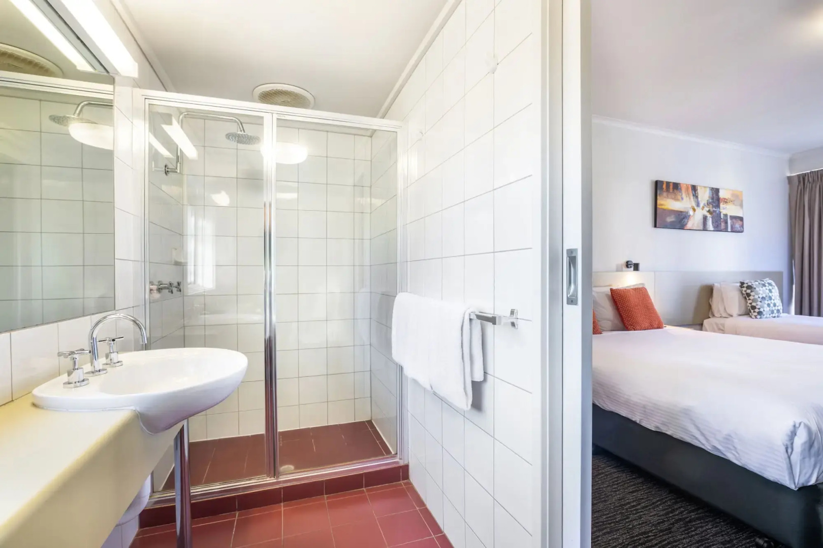 Nightcap at Ferntree Gully Hotel Motel