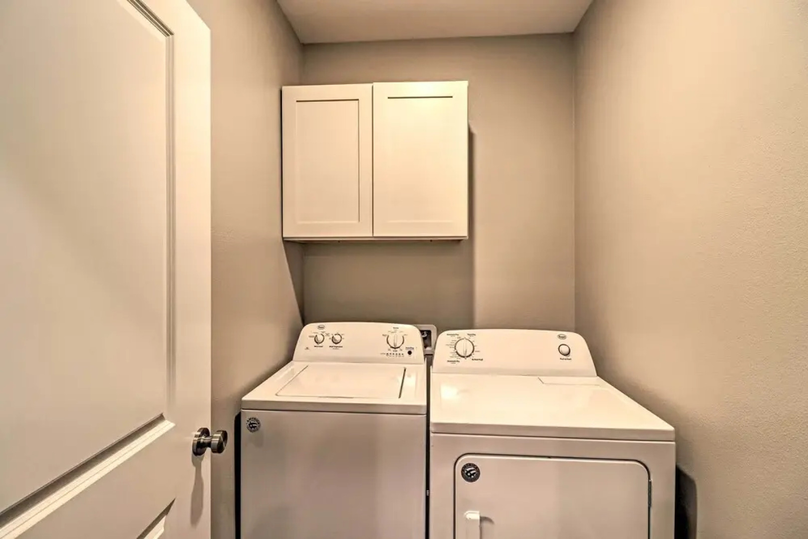 Dtwn Bull Shoals Condo: 1 Mi to Lake Access!