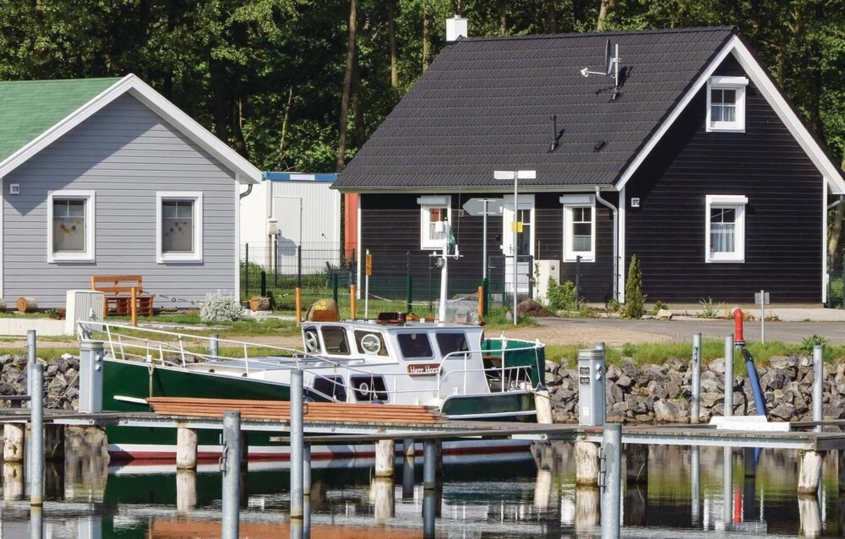 Awesome Home in Zerpenschleuse With 2 Bedrooms and Wifi