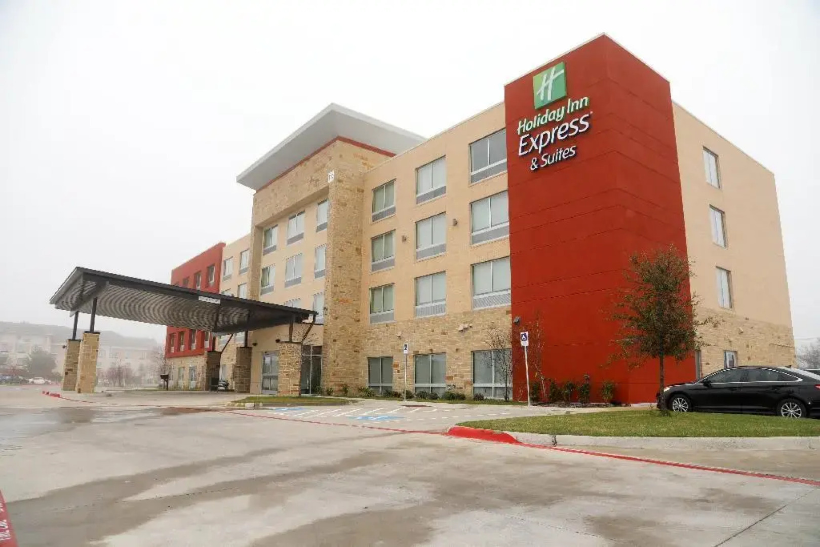 Holiday Inn Express & Suites Forney by IHG