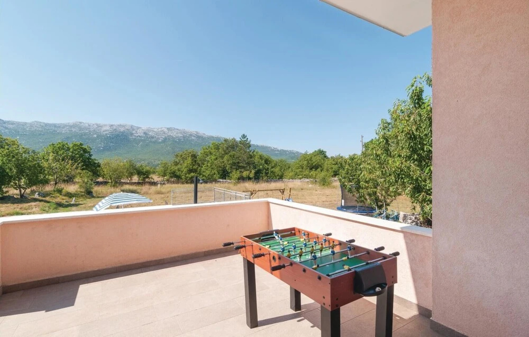 Awesome Home in Dugopolje With Wifi and 5 Bedrooms