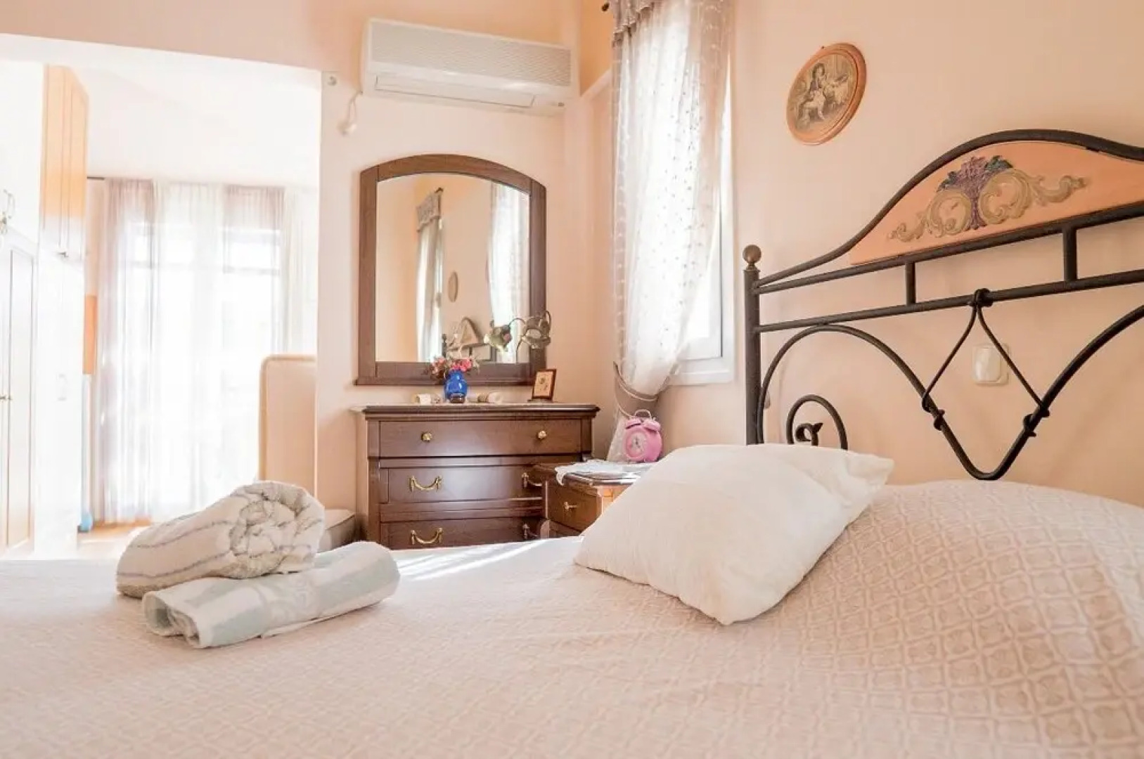 Gorgeous House in Vari