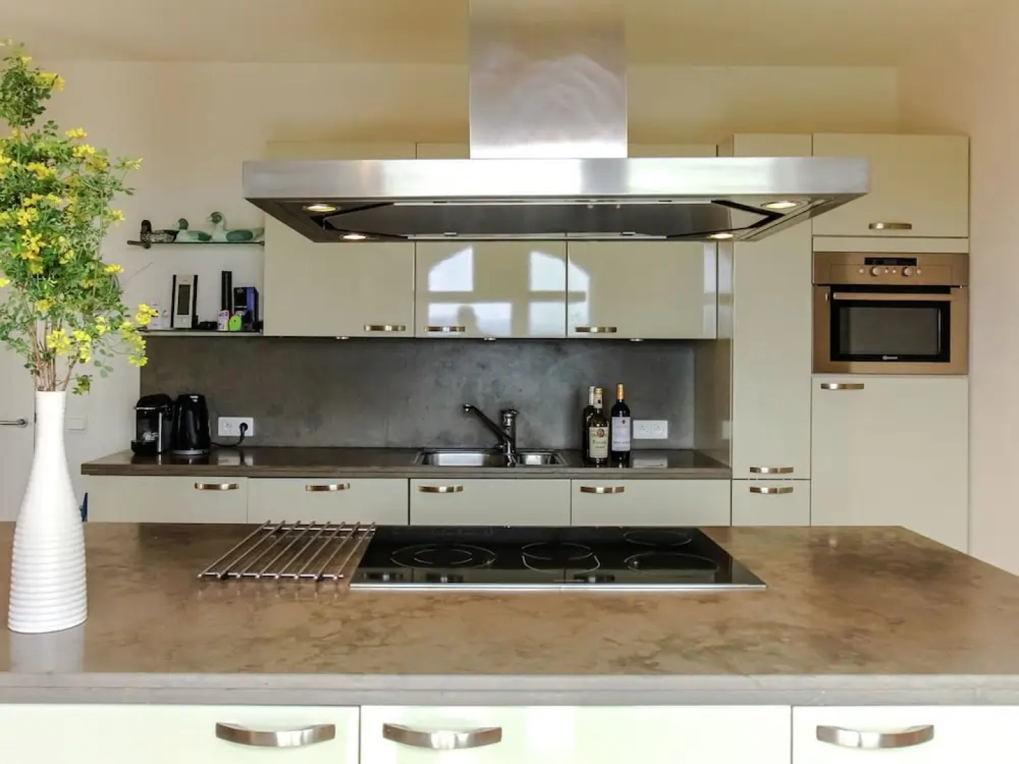 Modern Villa with Private Pool in Cabris