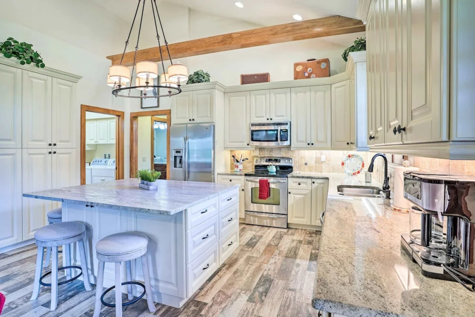 Cozy Valrico Home w/ Grill ~ 14 Mi to Tampa!