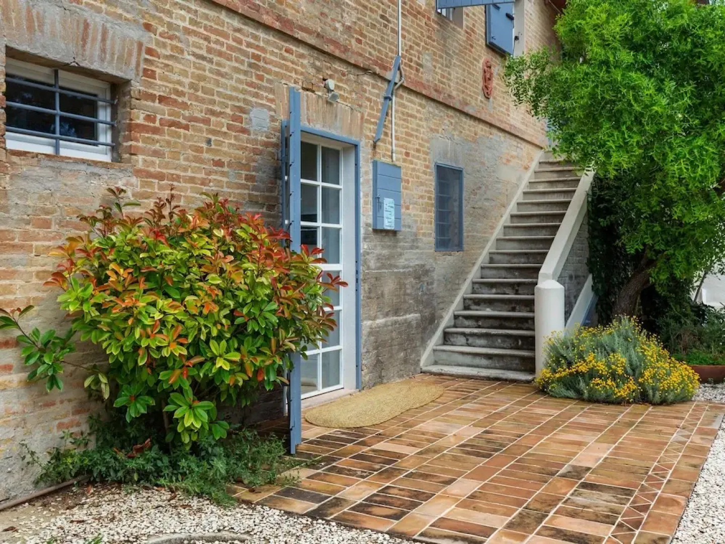 Mesmerising Mansion in Morro D'alba With Swimming Pool