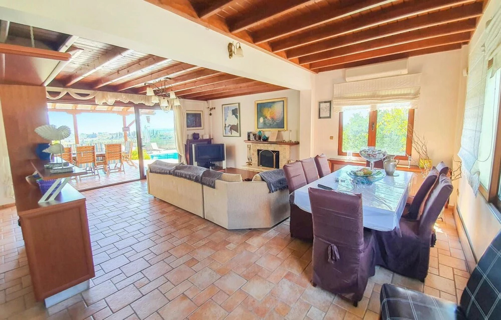 Stunning Home in Kiato With Sauna, Wifi and 5 Bedrooms