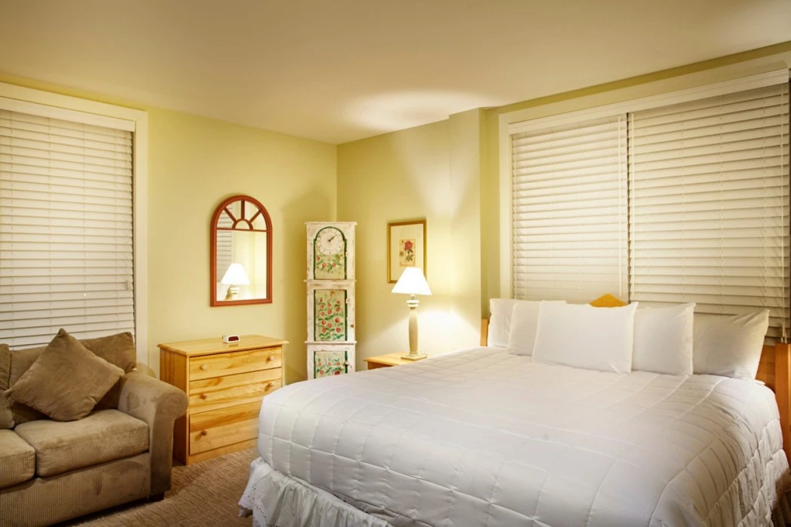 Long Trail House - Stratton Mountain