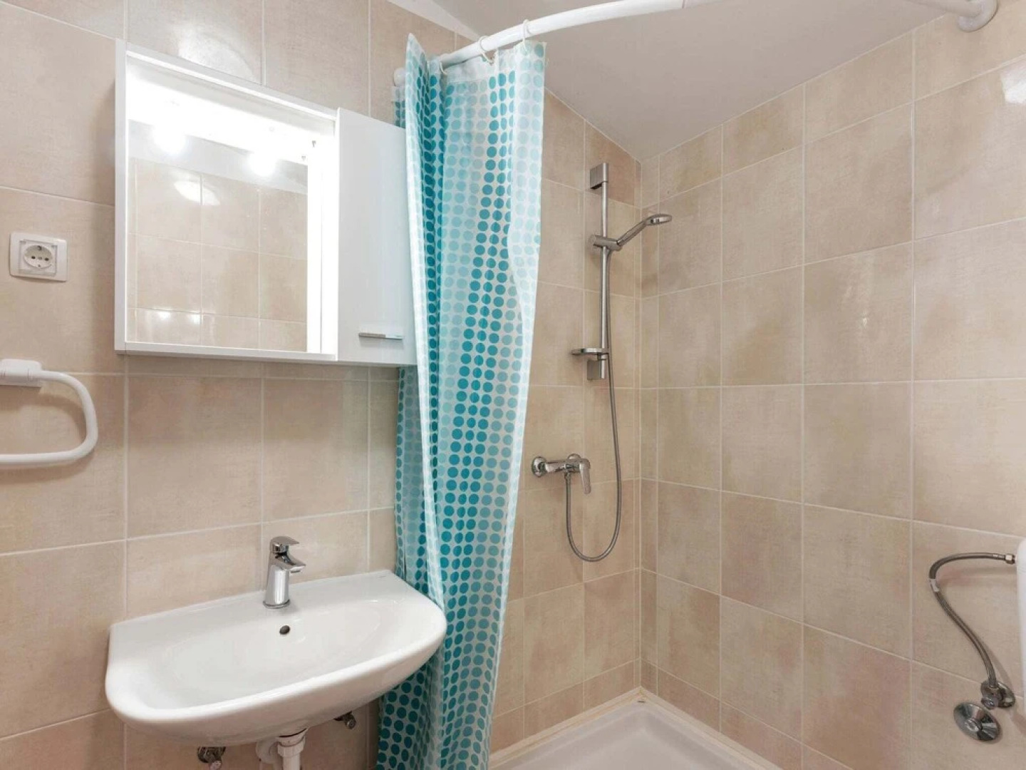 Serene Holiday Home in Posedarje near Sea