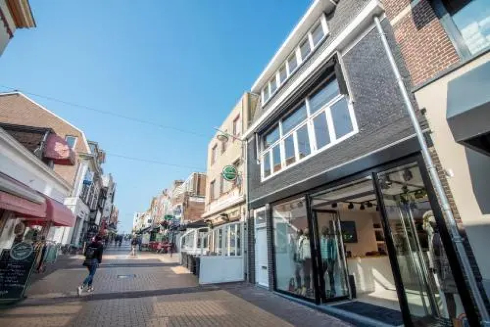 Timeless City Residence