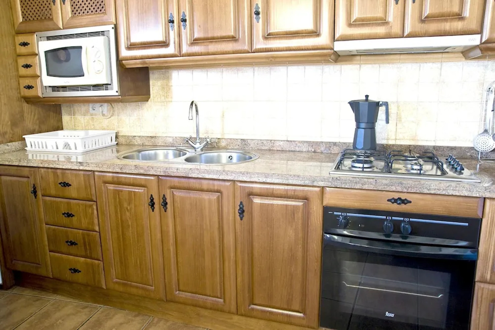 Villa With 4 Bedrooms in Cuevas del Campo, With Wonderful Mountain Vie