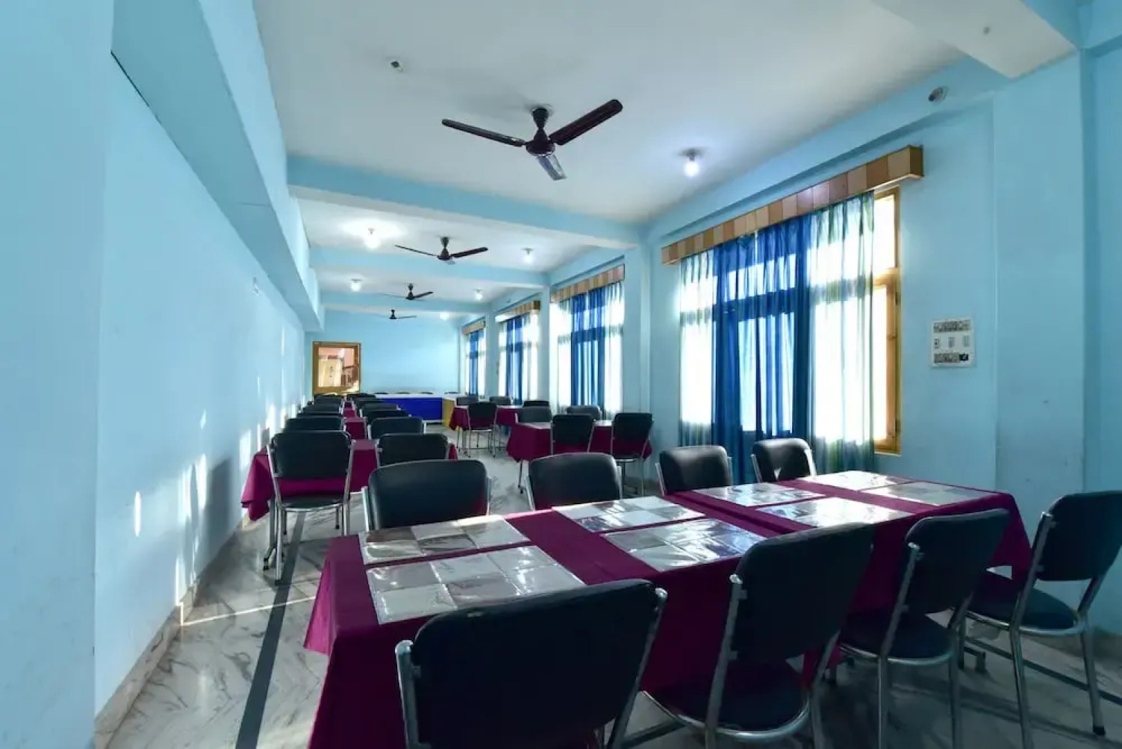 Hotel Silver Face by OYO Rooms