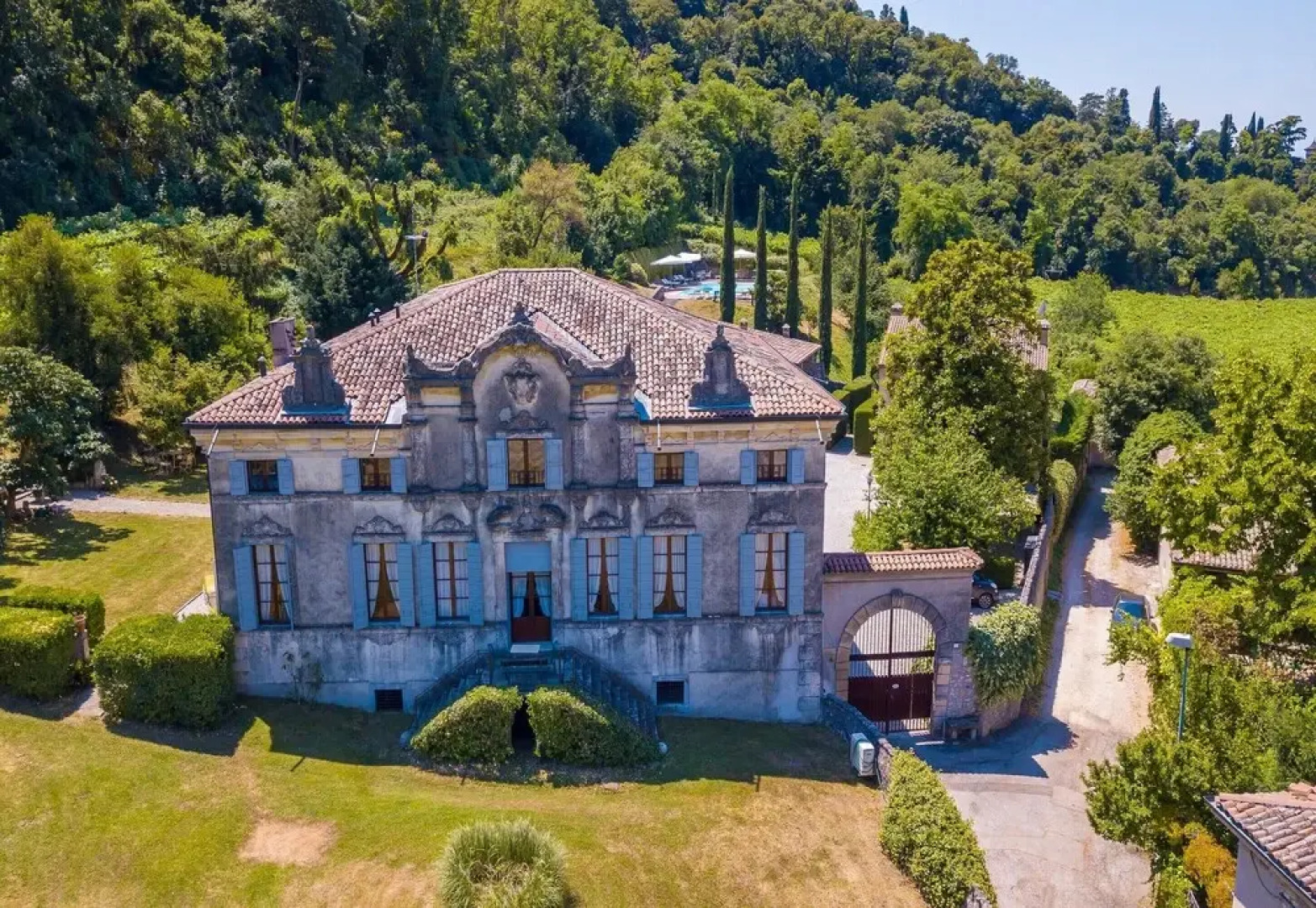 Villa Faccioli Oleandro With Shared Pool