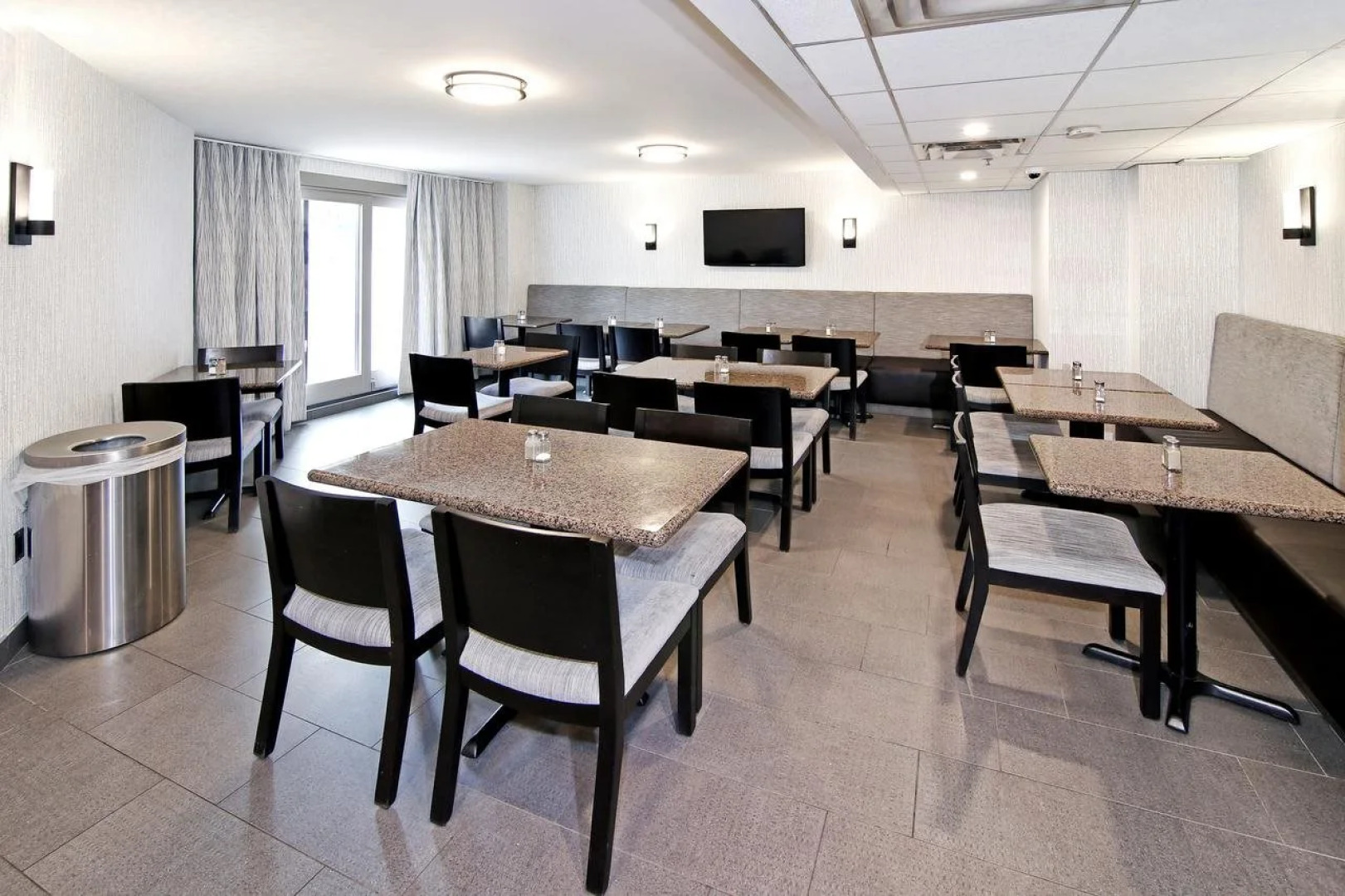 Best Western Plus Banff International Lodge