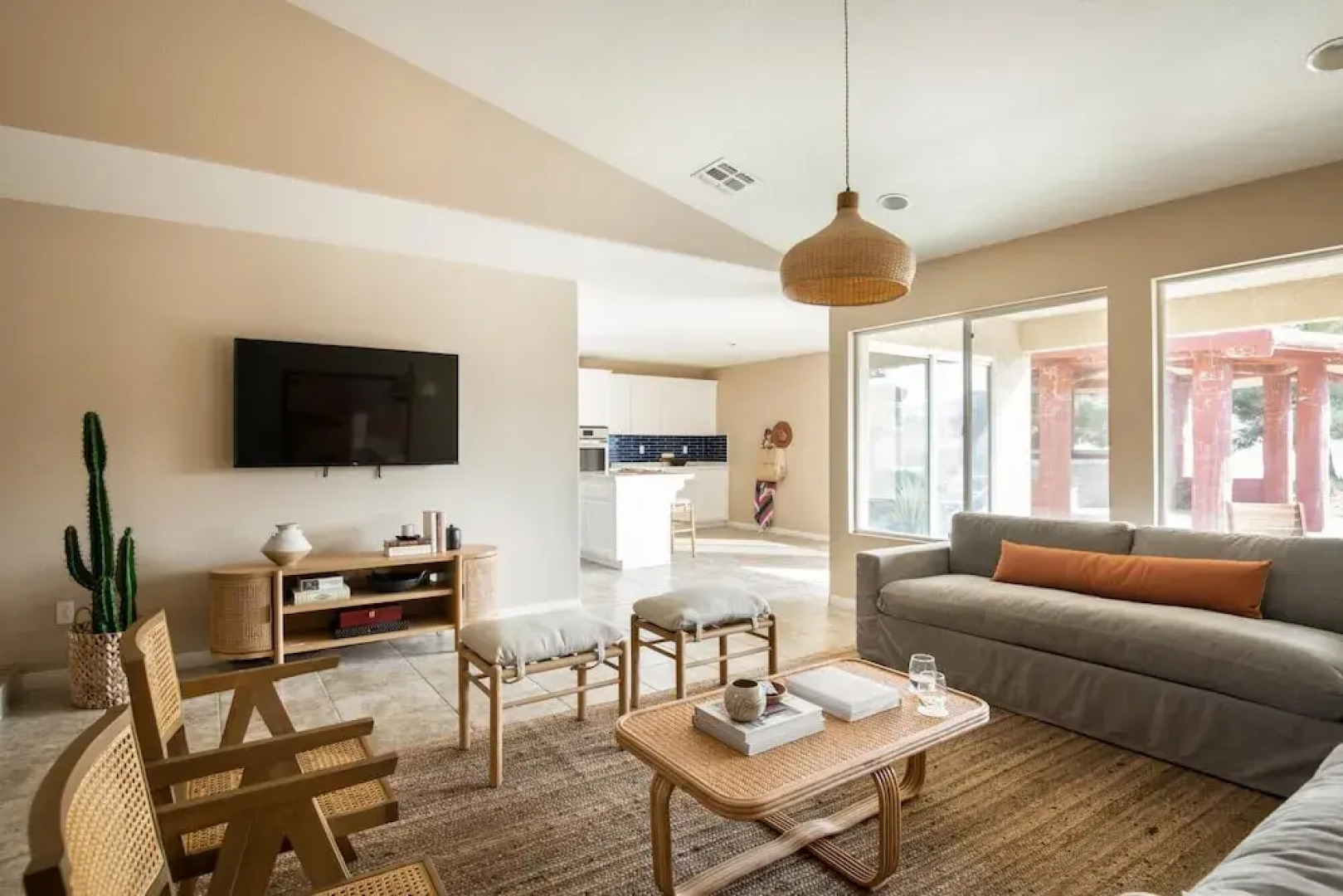 Selecta Ave - Fauna in Yucca Valley