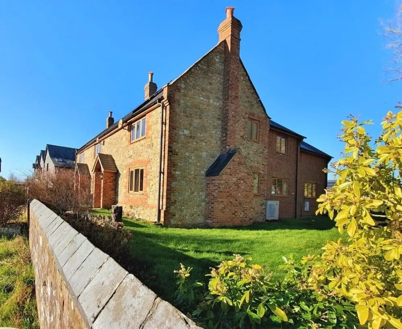 The Victorian Barn self catering holidays with pool & hot tubs
