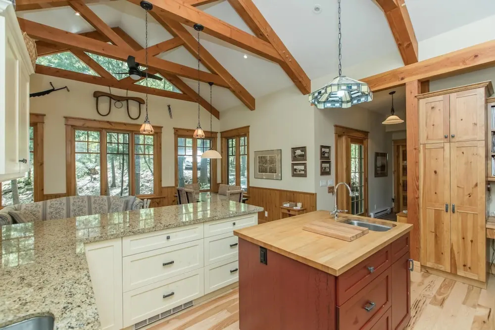 Sunset Dreams A Lovely 4 bed 3 bath family cottage on Lake Rosseau