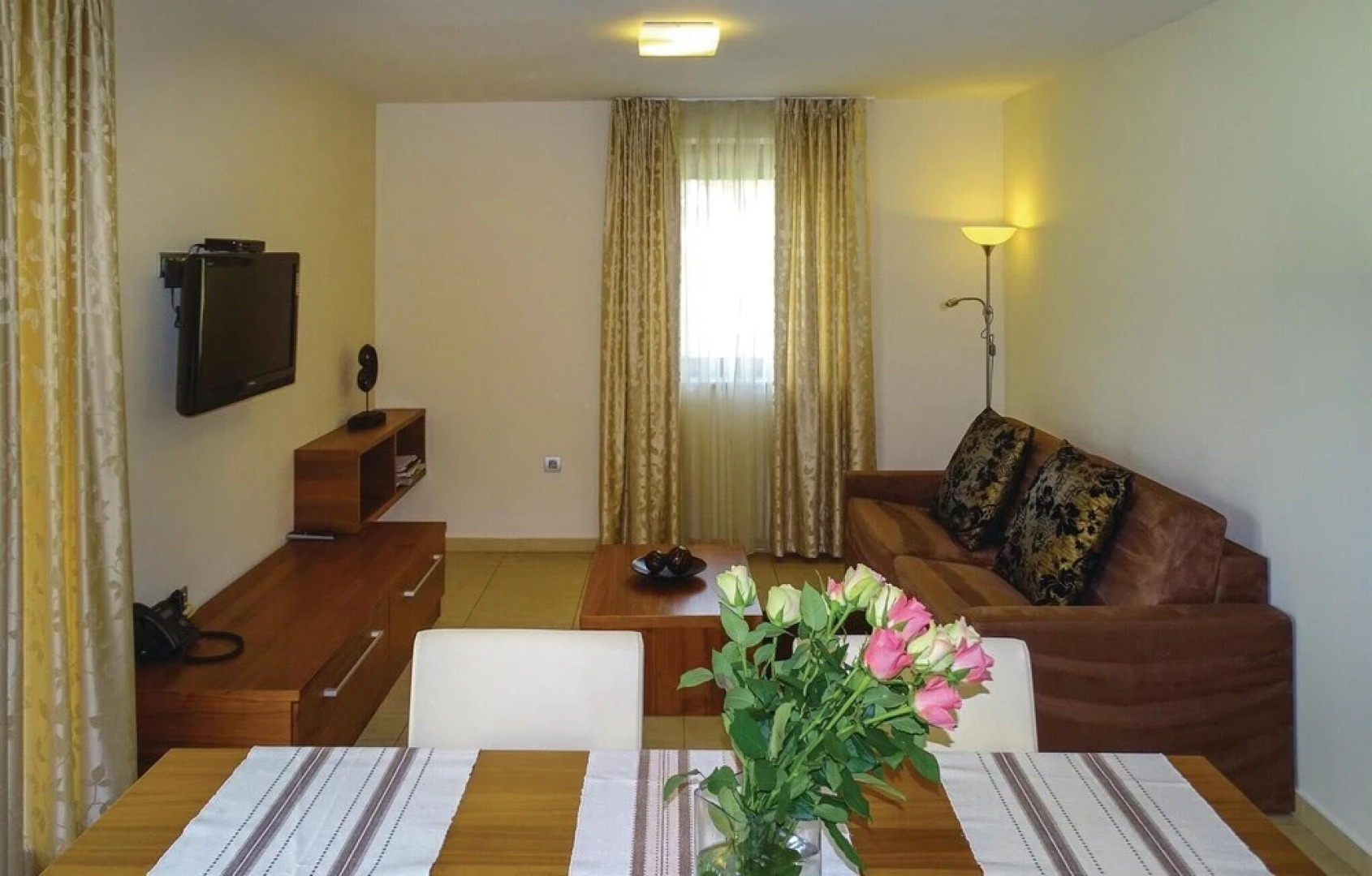Beautiful Home in Lasko With Wifi and 1 Bedrooms