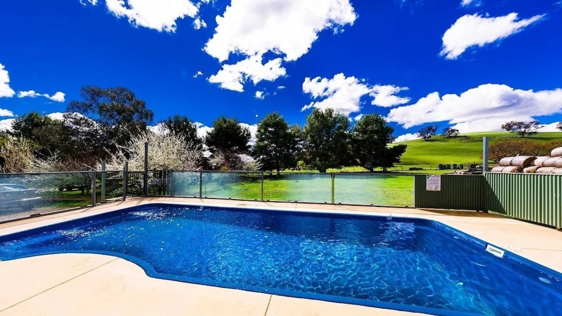 Hillview Farmstay