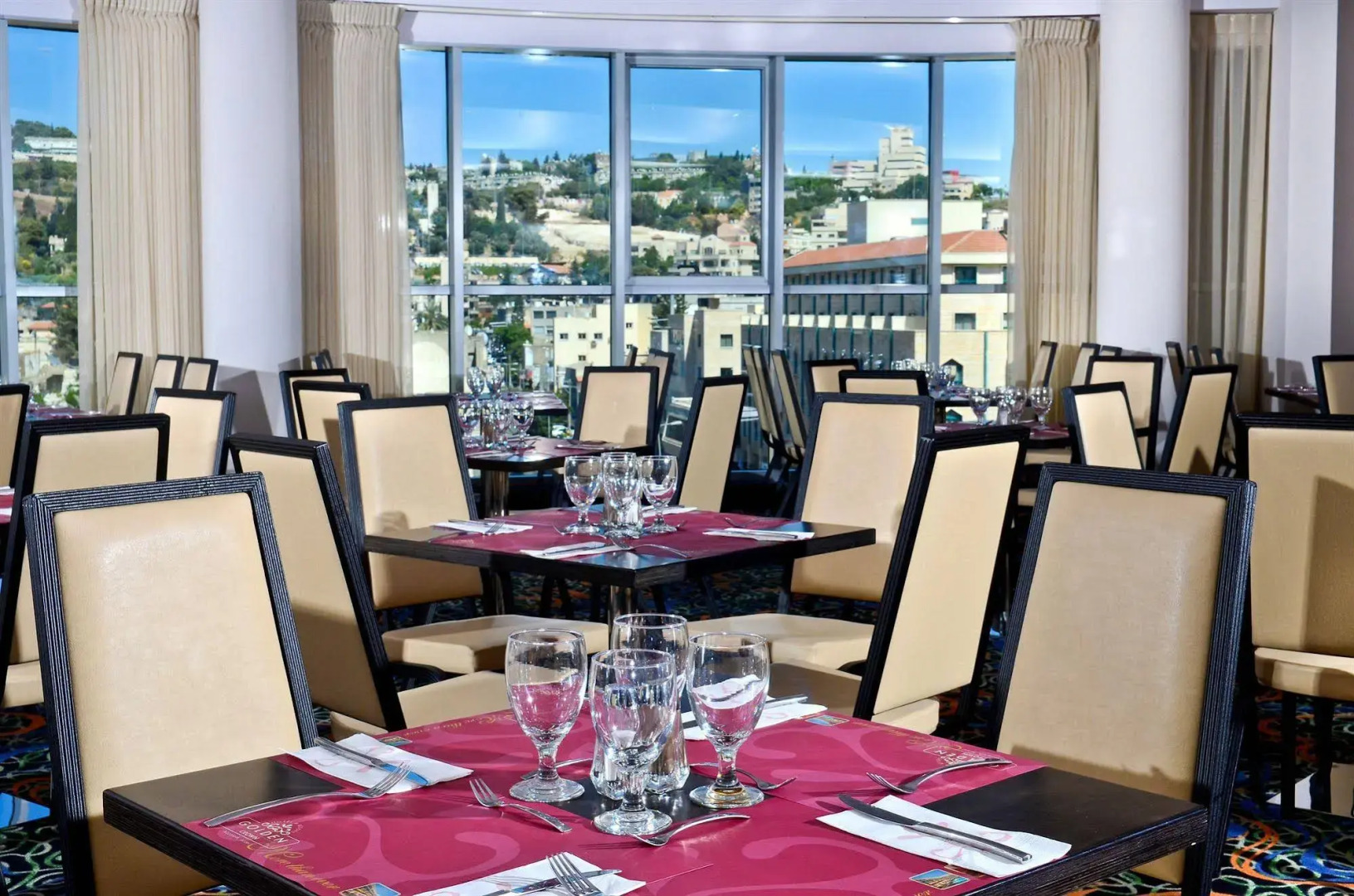 Golden Crown Old City Hotel