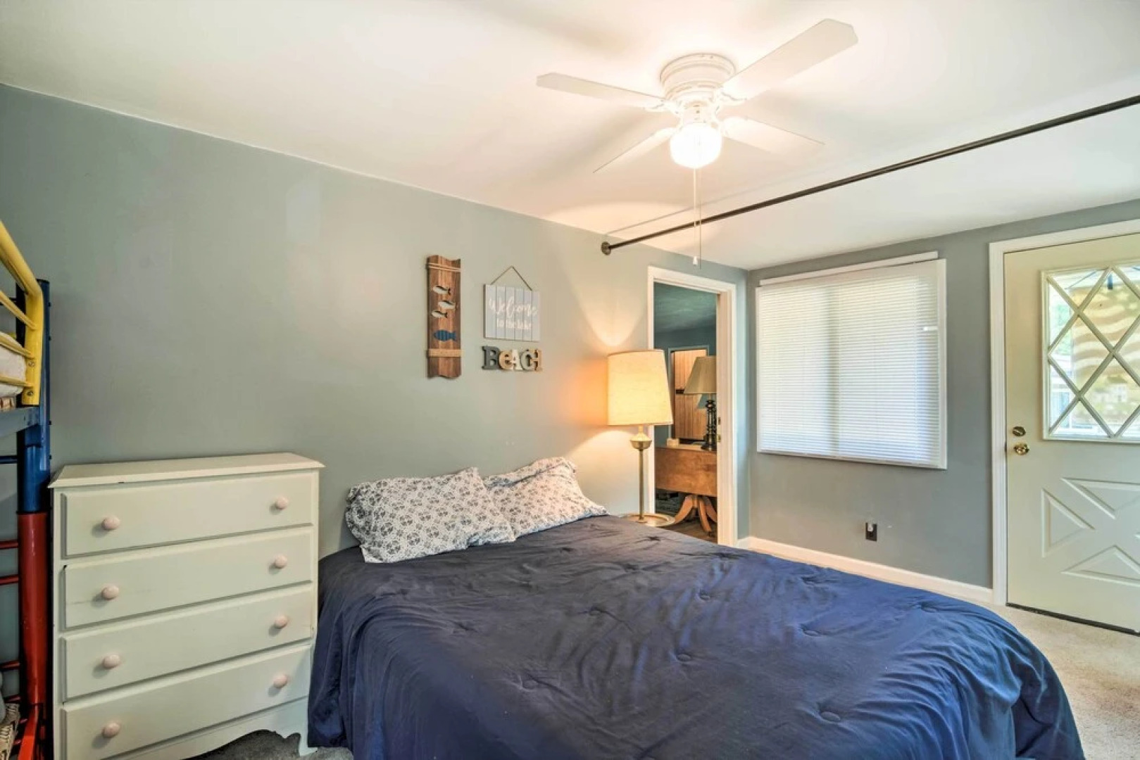 Higgins Lake Getaway w/ Fire Pit, Walk to Beach!