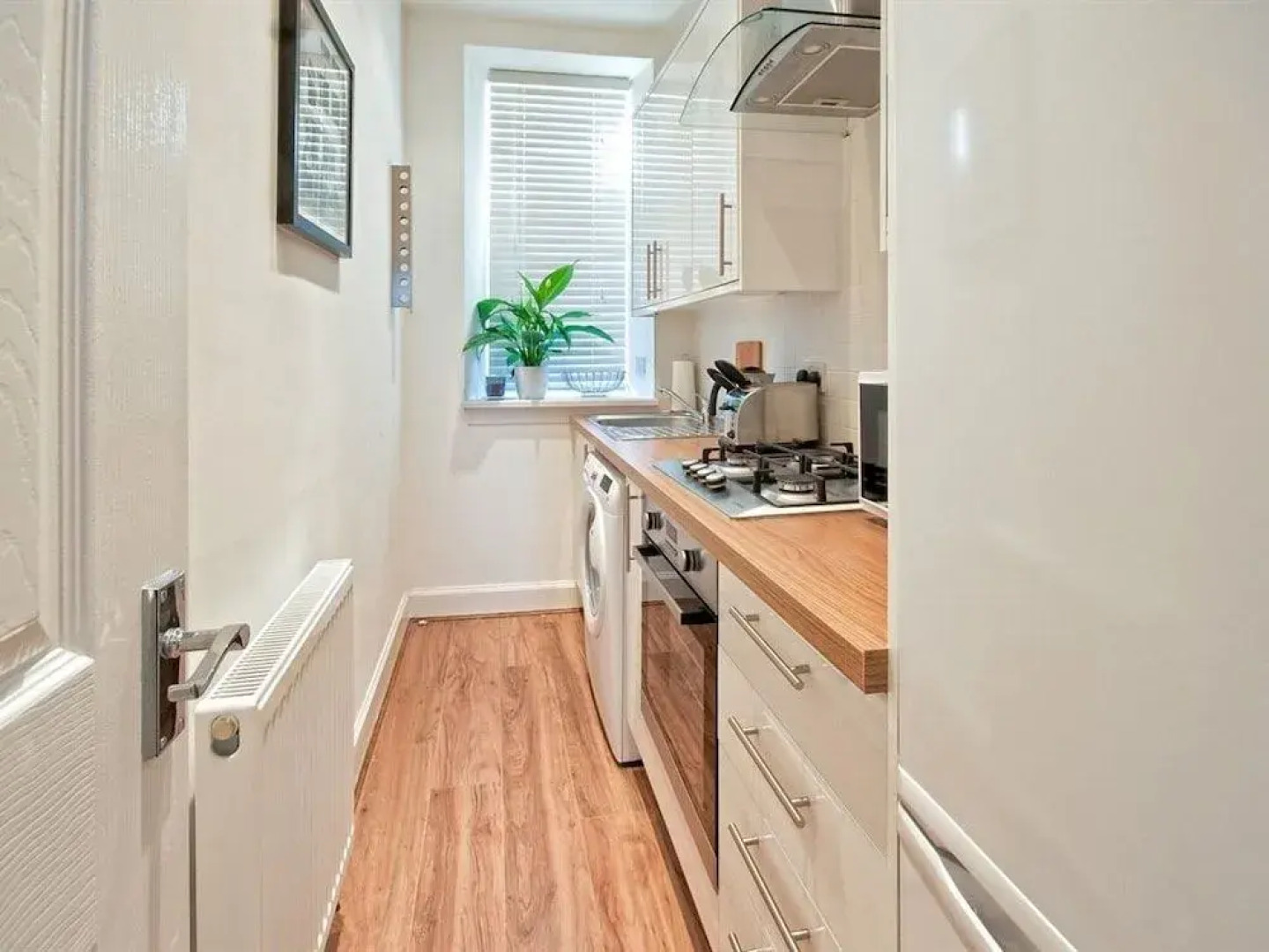 Carmel Apartments Queen Street Residence