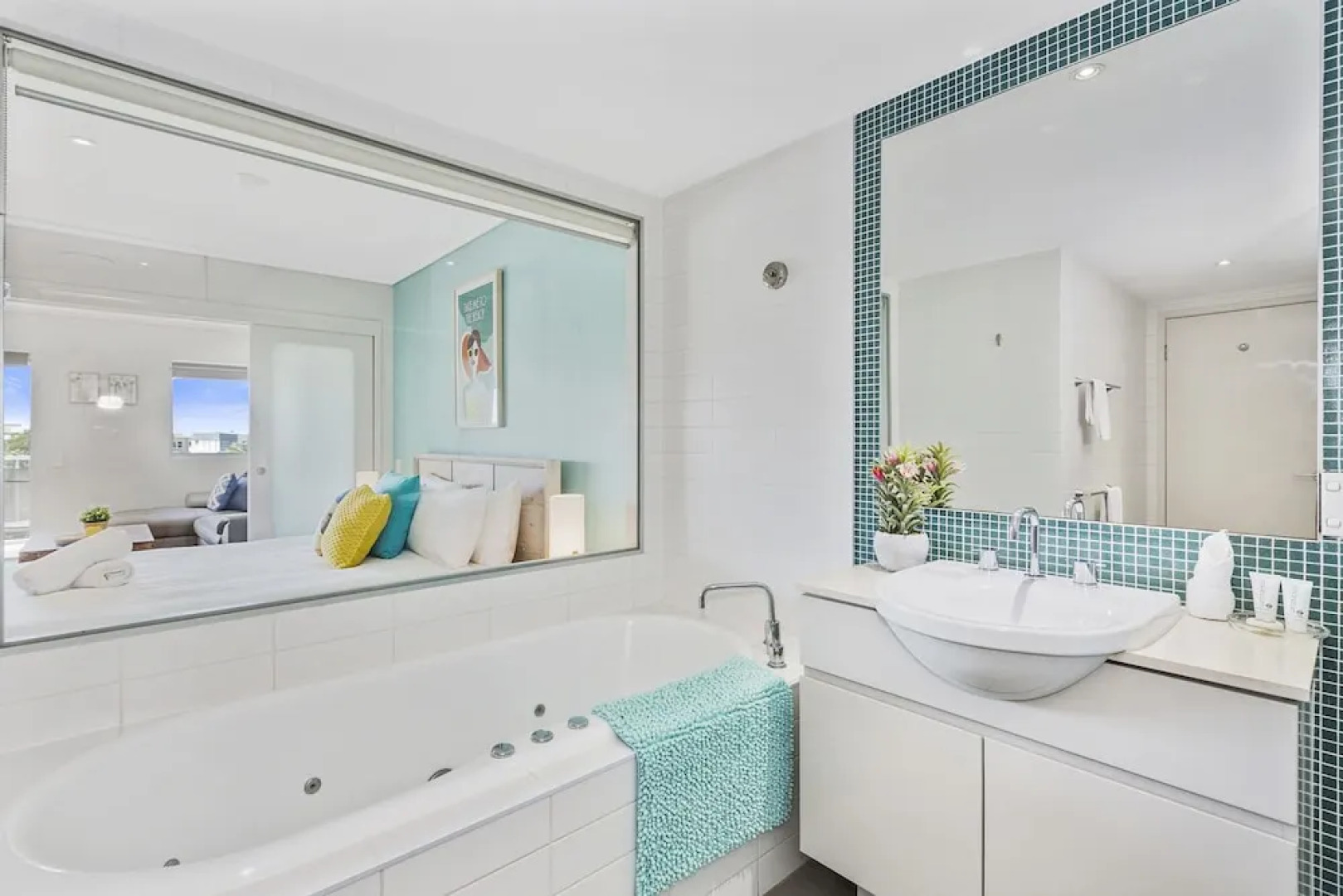 Resort & Spa On The Lagoon 5306/07