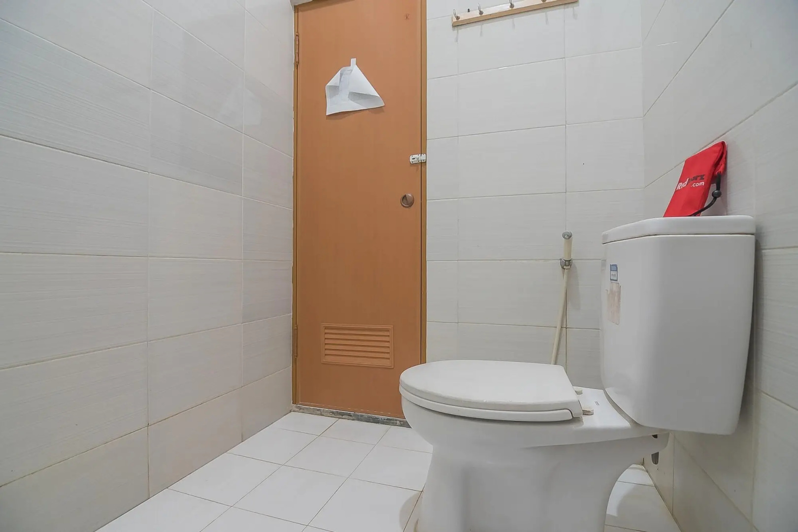 RedDoorz near Alun Alun Subang